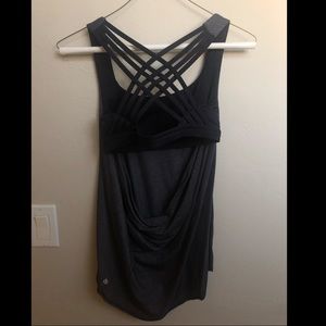 size 4 Lulu criss cross open back tank!
